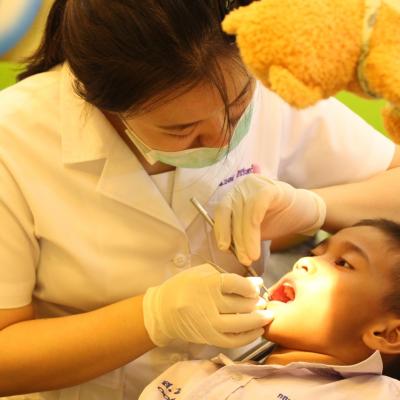 ตรวจสุขภาพฟันนักเรียนโรงเรียนศรีสังวาลย์เชียงใหม่