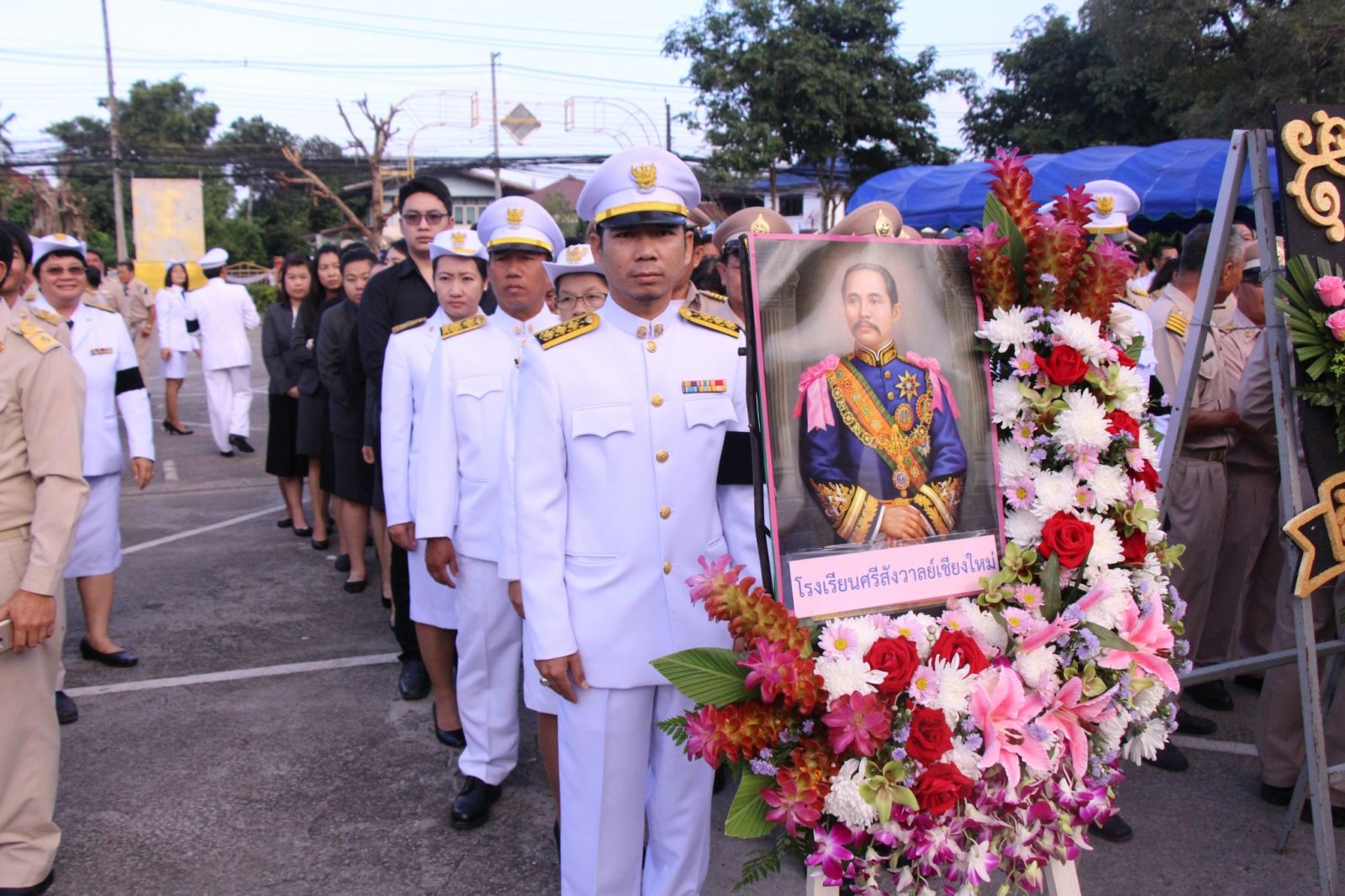 วันนที่ 23 ตุลาคม 2559 โรงเรียนศรีสังวาลย์เชียงใหม่ร่วมงานวันปิยมหาราช ประจำปี 2559 ด้วยความสำนึกในพระมหากรุณาธิคุณ