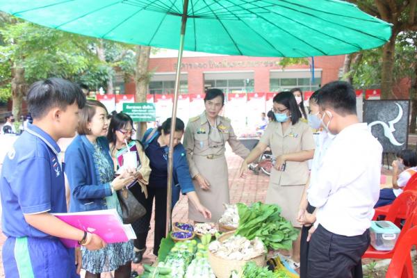 นิเทศกำกับติดตามสถานศึกษาต้นแบบโครงการตามพระราชดำริ ระดับหน่วยงานทางการศึกษา ของสำนักงานศึกษาธิการจังหวัดเชียงใหม่